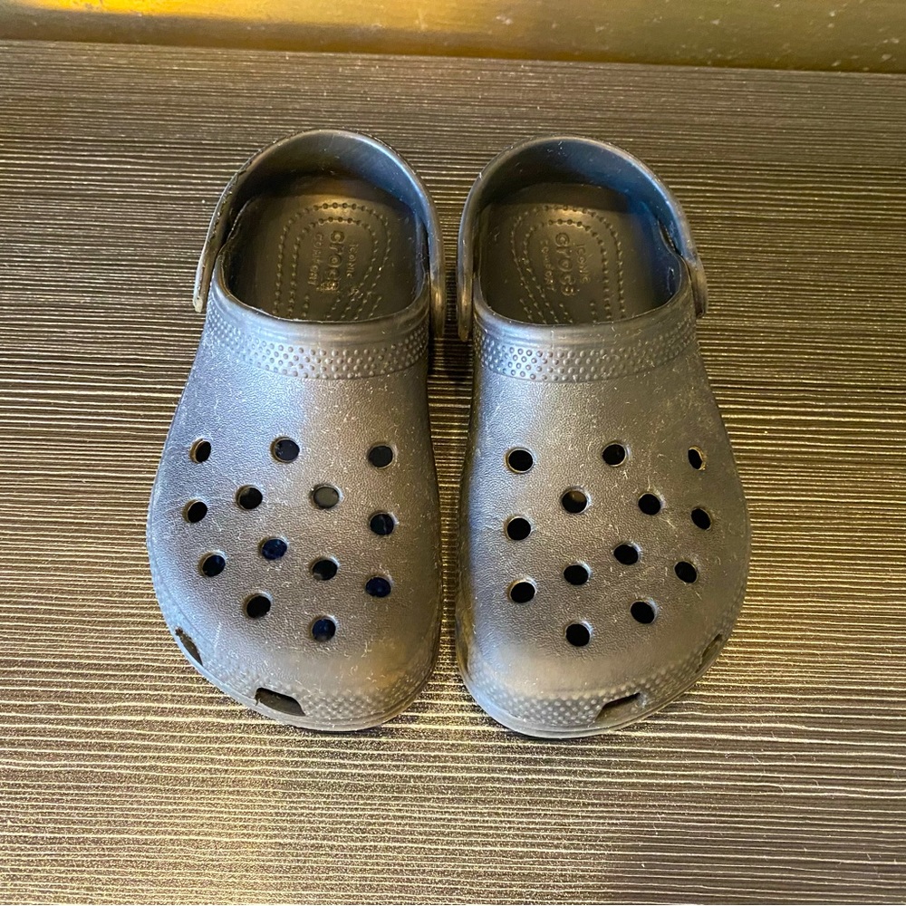 Kids Black Crocs Classic Comfort Slip On Shoes Sz 12